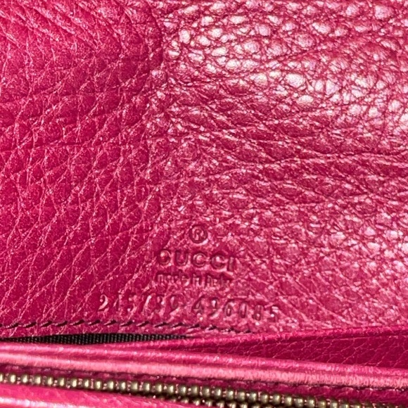 Preloved Gucci wallet dark pink excellent condition fits my iPhone 12 Pro Max - Picture 8 of 9